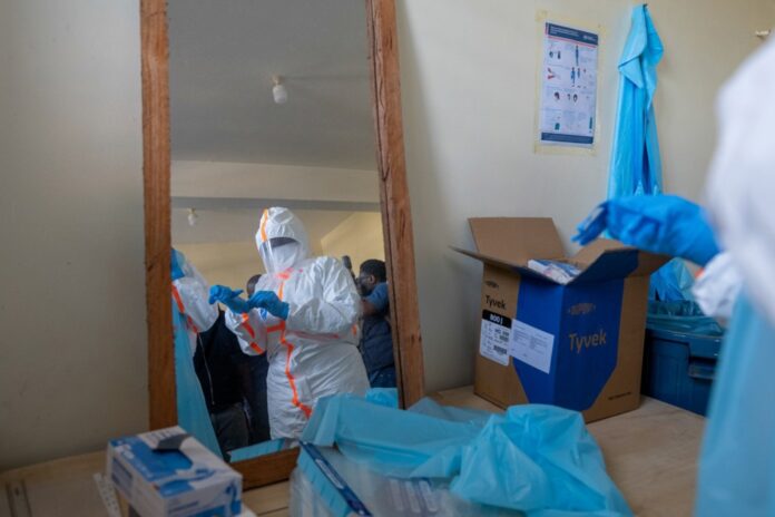 WHO Director-General visits Ebola treatment camp in Democratic Republic of Congo