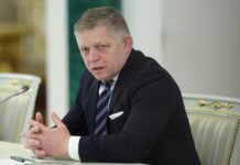 По гласањето поради наминувањето на јавниот долг на Словачка: Владата на Фицо доби поддршка од парламентот