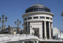 Сурова реалност зад затворени врати: 15-годишно девојче се обидело да си го одземе животот поради долгогодишна психичка и физичка тортура од страна на таткото