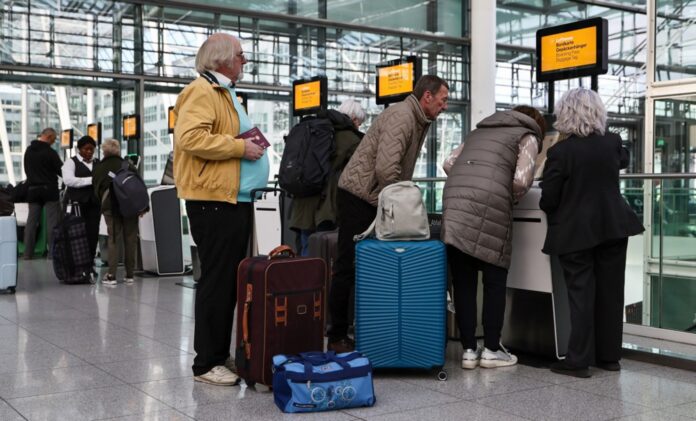 UFO trade union calls on flight attendants to strike at Lufthansa