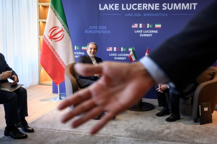 US and Iranian officials meet in Obbuergen for negotiations