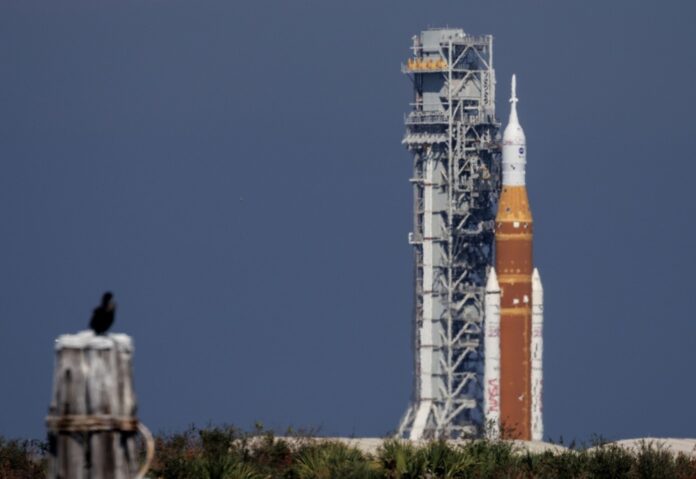 NASA/Artemis roll back to assembly building
