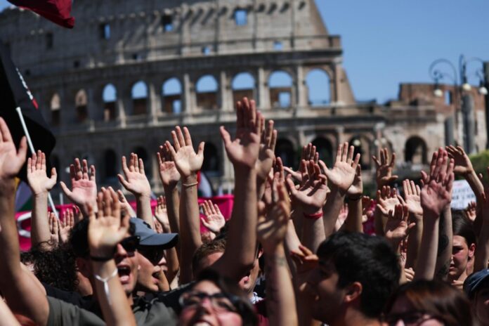 Anti-fascist groups hold a march in Rome