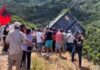 И денеска бунт против изградбата на луксузен ресорт во Албанија: Стотици граѓани ги срушија оградите на спорната плажа/ВИДЕО