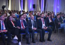 ОПОЗИЦИСКИТЕ ПРЕСТРОЈУВАЊА НЕ ГО СМЕНИЈА МИСЛЕЊЕТО НА ВЛАСТА: СДСМ најави нова етапа, за премиерот тие и натаму се „мекото ткиво“ во македонскиот идентитет