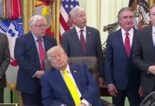 Трамп повторно заспа на состанок? Белата куќа гневна на коментарите/ВИДЕО