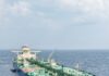 Првиот танкер за нафта од Ормускиот Залив се упати кон Европа