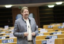 Известувачите на ЕП за земјите од Западен Балкан ги презентираа годишните извештаи на ЕК за напредокот – Вајц со охрабрувачки зборови за Македонија