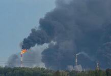 Еден од најголемите објекти на „Газпром“ е во пламен: Експлозиите одекнуваат по нападот со украински беспилотни летала/видео