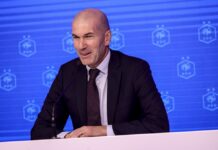 Зидан уште не стапна на теренот, а веќе предизвика вистински хаос