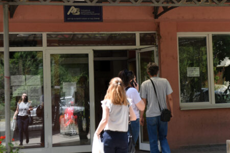 Недомаќинско трошење, договори на три дена и ангажирање еден адвокат за 77 отсто од услугите