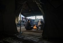 Во Газа, дури и запалката стана луксуз!