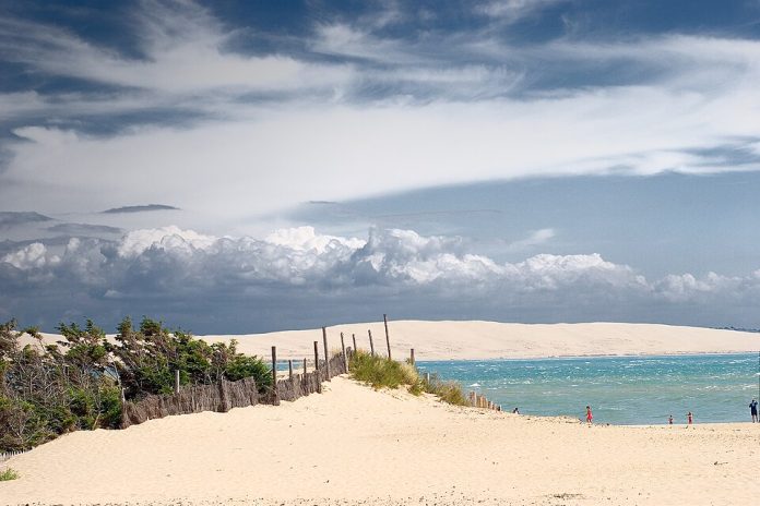 Dune de Pyla vue du Cap Ferret