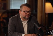 Поранешен агент на ЦИА објаснува зошто сè уште не се објавени сите документи за атентатот врз Кенеди/ВИДЕО