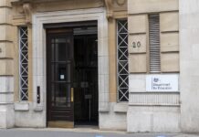 Голем хакерски напад во Англија: Украдени стотици илјади податоци од едно министерство