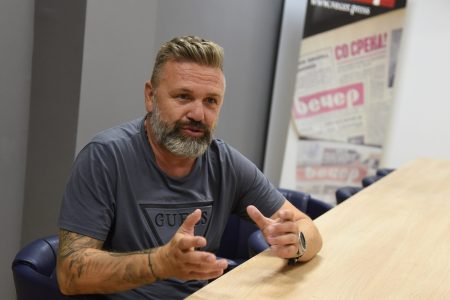 Од теренот до клупата со Јован Трајков: Ни Јирген Клоп не може да ѝ помогне на Македонија!