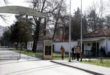 Постројување на доброволните пожарникари на пистата во касарната „Гоце Делчев“