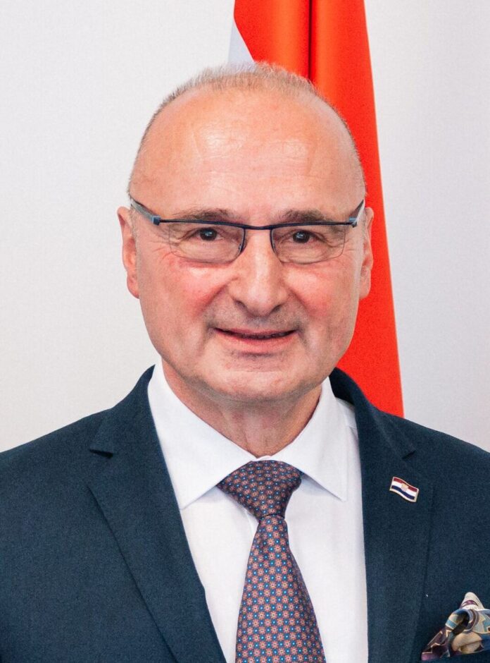 Gordan_Grlić-Radman_(cropped)_(2)