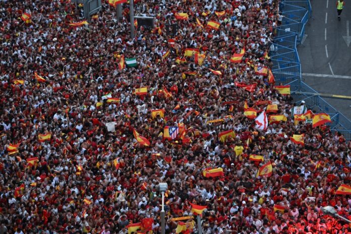 Spain hold open-top bus parade after their FIFA World Cup win