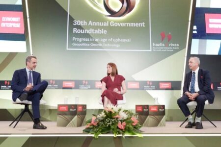 Мецола: Статус кво состојбата ја оддалечува Македонија од Европа