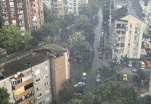 СКОПЈЕ ВЧЕРА ГО ПОГОДИ ВЕТЕР СО СИЛА НА УРАГАН!