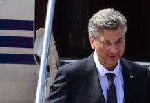Несекојдневен инцидент: Возило од придружбата удрило во автомобилот на хрватскиот премиер Пленковиќ