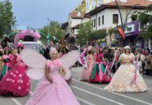 Испарта – град што цвета со изгрејсонцето Живописното фестивалско дефиле по улиците на Испарта ги претвора розите во уметност, традиција и радост, славејќи го најпрепознатливиот симбол на градот