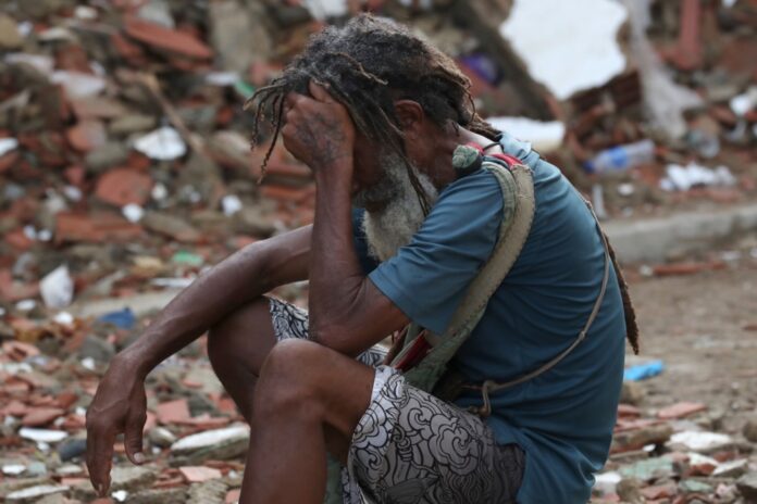 Search for missing persons continues following earthquakes in Venezuela