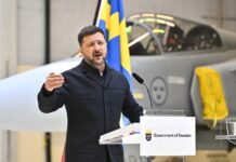 Зеленски бара од Трамп да разговара со Маск да ѝ дозволи на Украина да го користи „Старлинк“ за напади на Русија