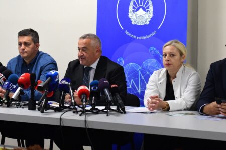 43 случаи на западнонилска треска, вирусот потврден и кај мртов гавран во Скопје