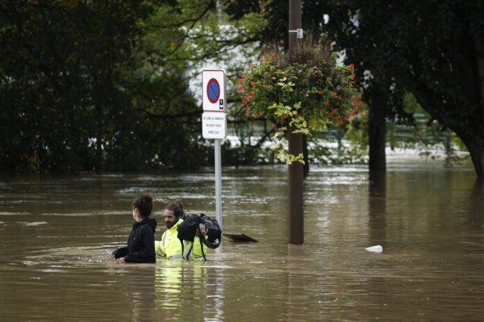 Seine-et-Marne department near Paris placed on red alert for major flooding