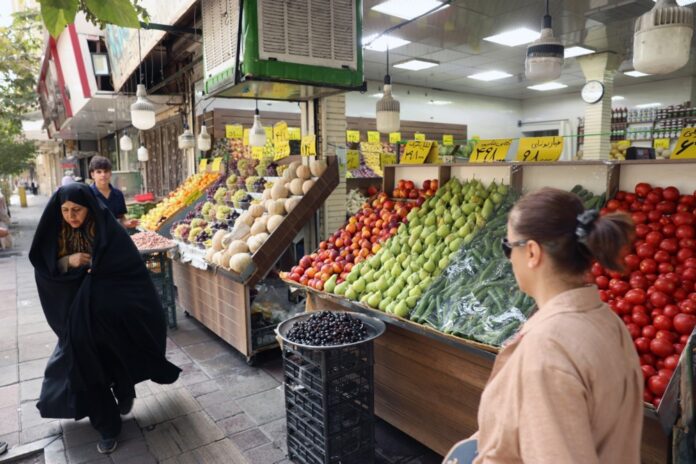 Iranian media react to US President Trump's harsh economic threat