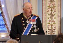 Норвешкиот крал заврши во болница, го менува син му