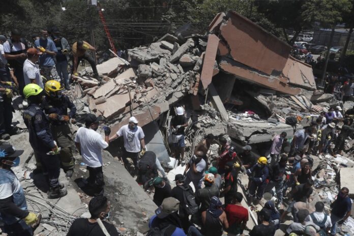 7.4-magnitude earthquake hits Colombia