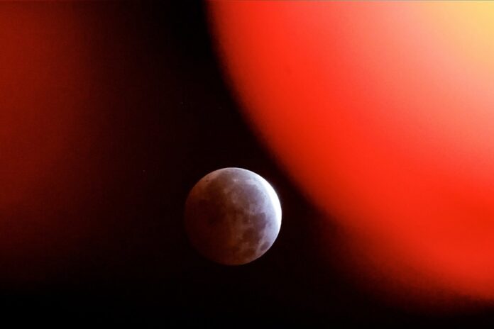 Partial lunar eclipse viewed in Seville
