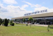 Италијанец уапсен на скопскиот аеродром, во багажот му пронашле два ловечки патрони