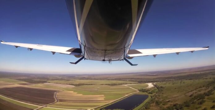 avion-mal-opsta-696x355