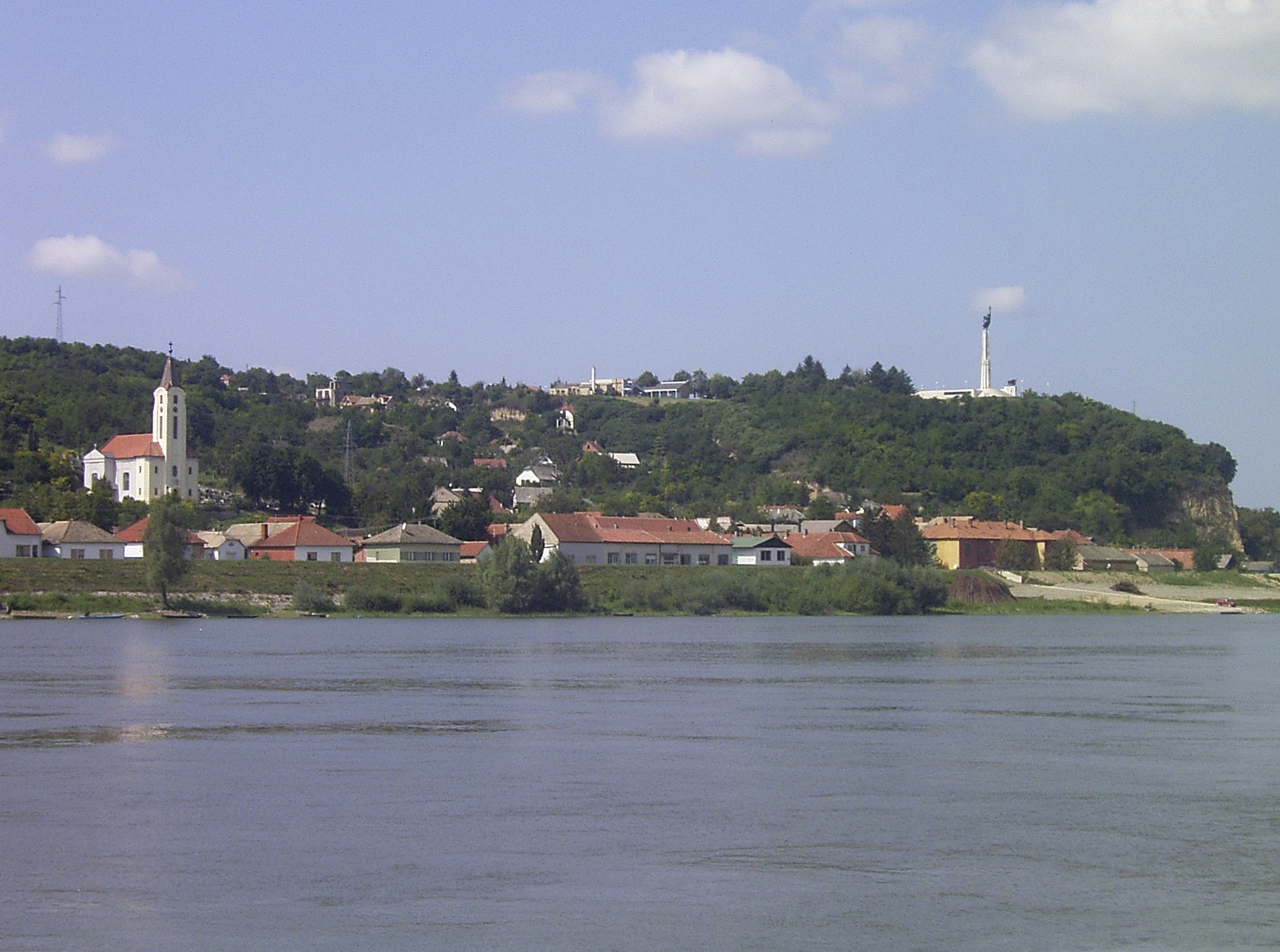 Реките во Хрватска на работ на невидена хидролошка криза: Најдраматична е ситуацијата на Дунав во Батина
