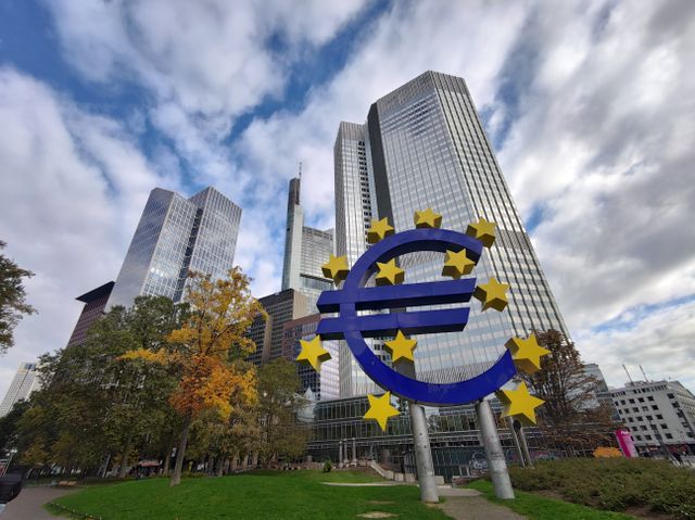 ecb pexels-mat-236007123-13514863