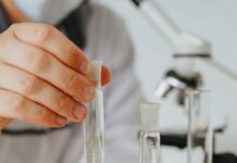Револуционерно откритие: Русите развија паметна капсула за ласерско уништување на туморските клетки