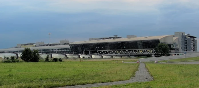 Leipzig-Halle_Airport_Check-in.jpg