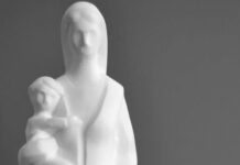 ЕДЕН СИМБОЛ ГИ РАЗБУДИ БАЛКАНСКИТЕ ДУХОВИ: Споменикот „Мајка Македонија“ во Нови Сад ги вознемири Грција и Бугарија