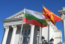 Прво Скопје и Софија да се доближат, па Мицкоски и Радев на маса