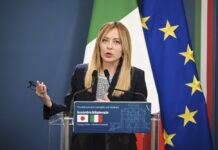 Италија ги продолжува контролите на границата со Шпанија: 72.000 мигранти пристигнаа во Сеута за еден ден