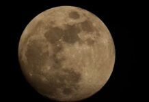 Ракетата на SpaceX наскоро ќе удри во Месечината/ВО ЖИВО