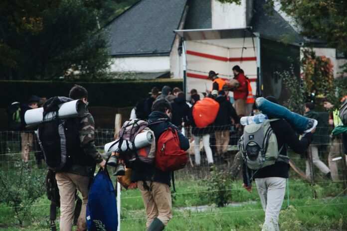 migranti pexels-toulouse-3195757