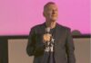 Во „Добри луѓе“, камерата исчезнува за да им дозволи на преживеаните да проговорат; Продолжуваат силните впечатоци за филмот на Манчевски