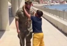 Тажна слика од Сеута: Мароканско момче го моли шпанскиот војник да не го враќа назад/ВИДЕО