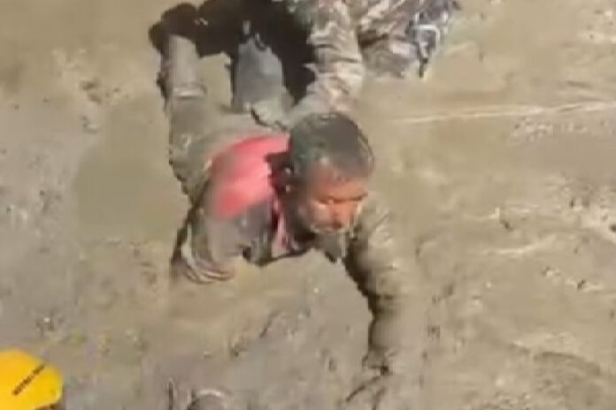 nepal spasuvanje od poplavi prin