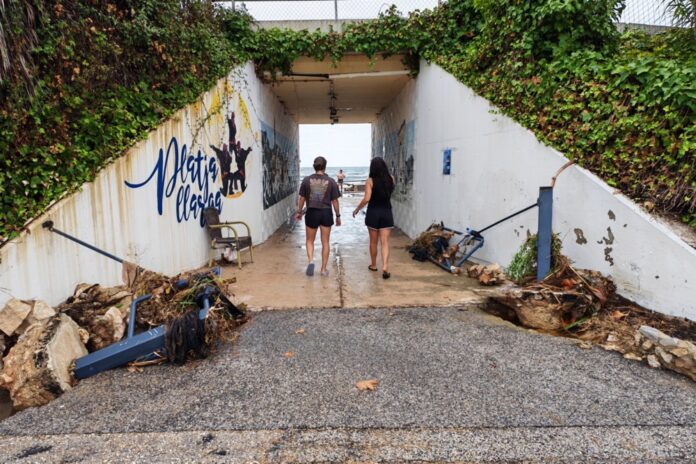 Heavy rain floods northeast Spain